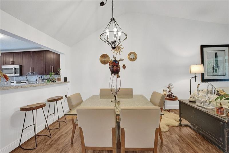 7533 Glendevon Ln 907