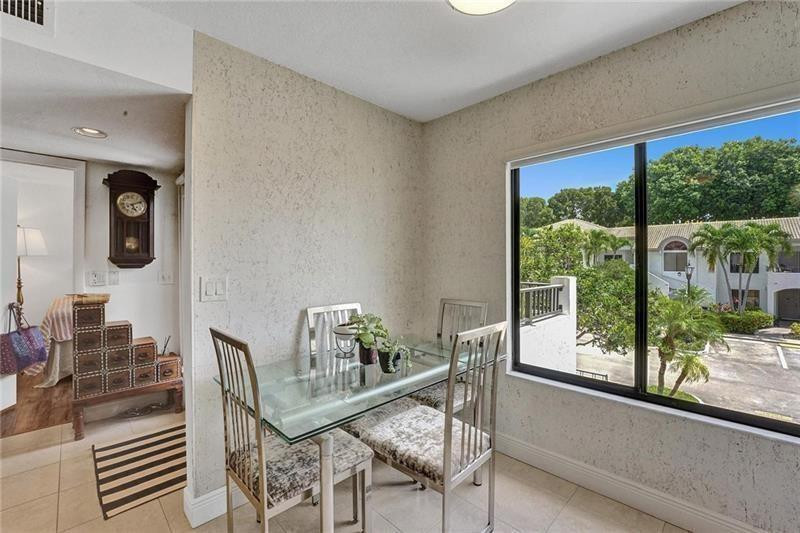 7533 Glendevon Ln 907