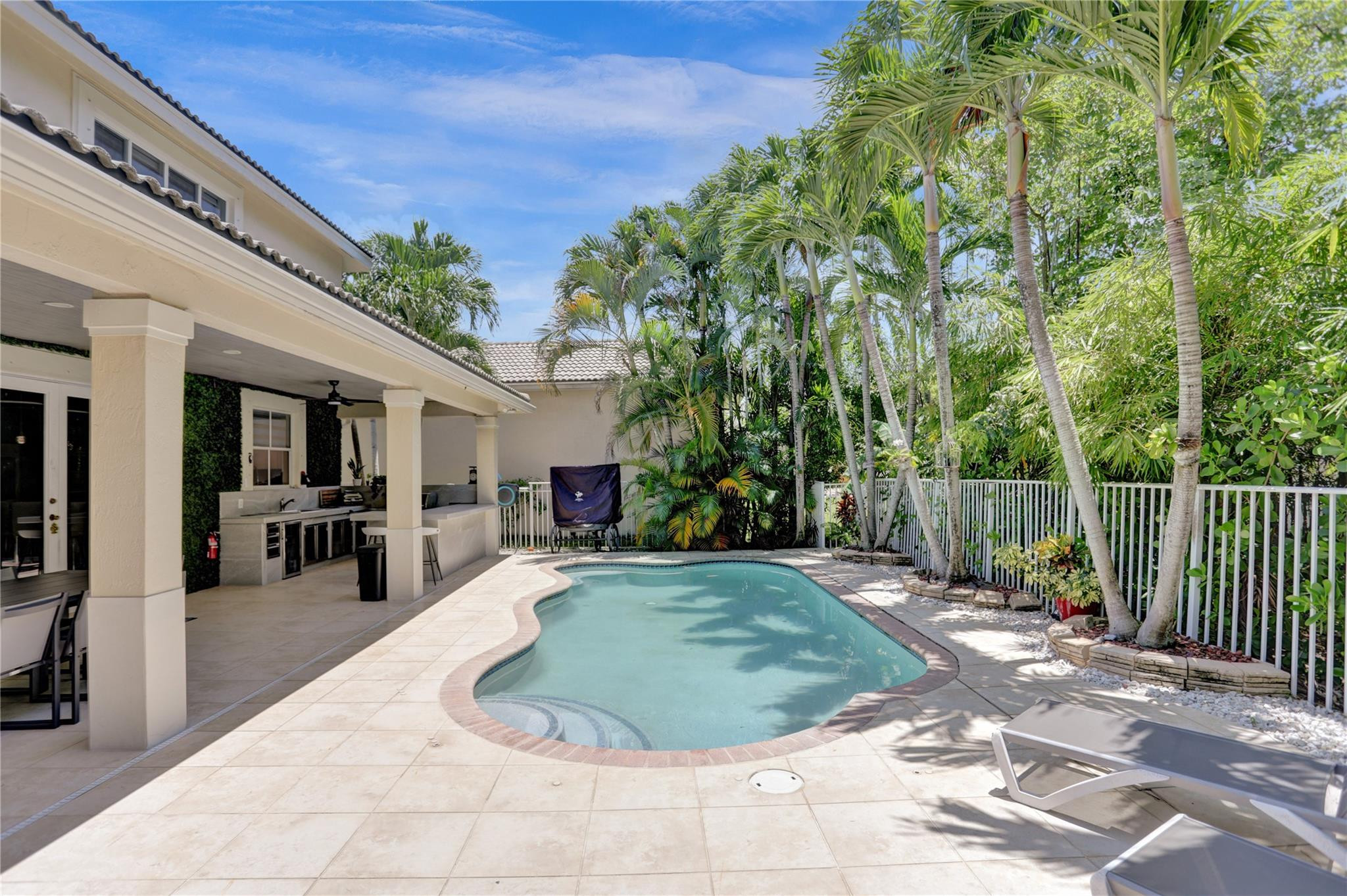 1159 Skylark Dr