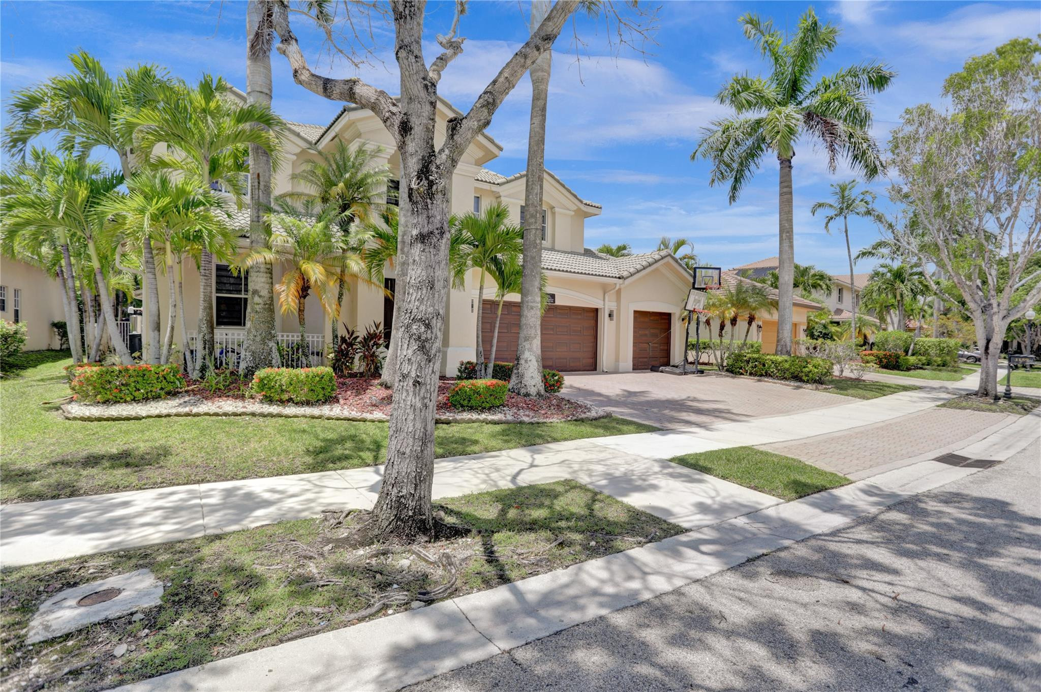 1159 Skylark Dr