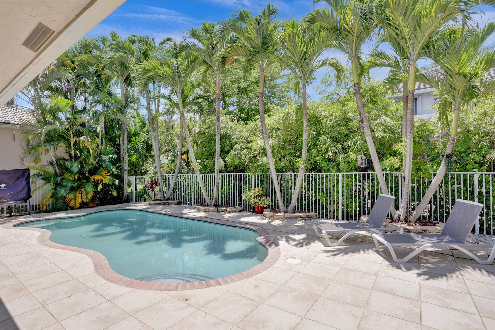 1159 Skylark Dr