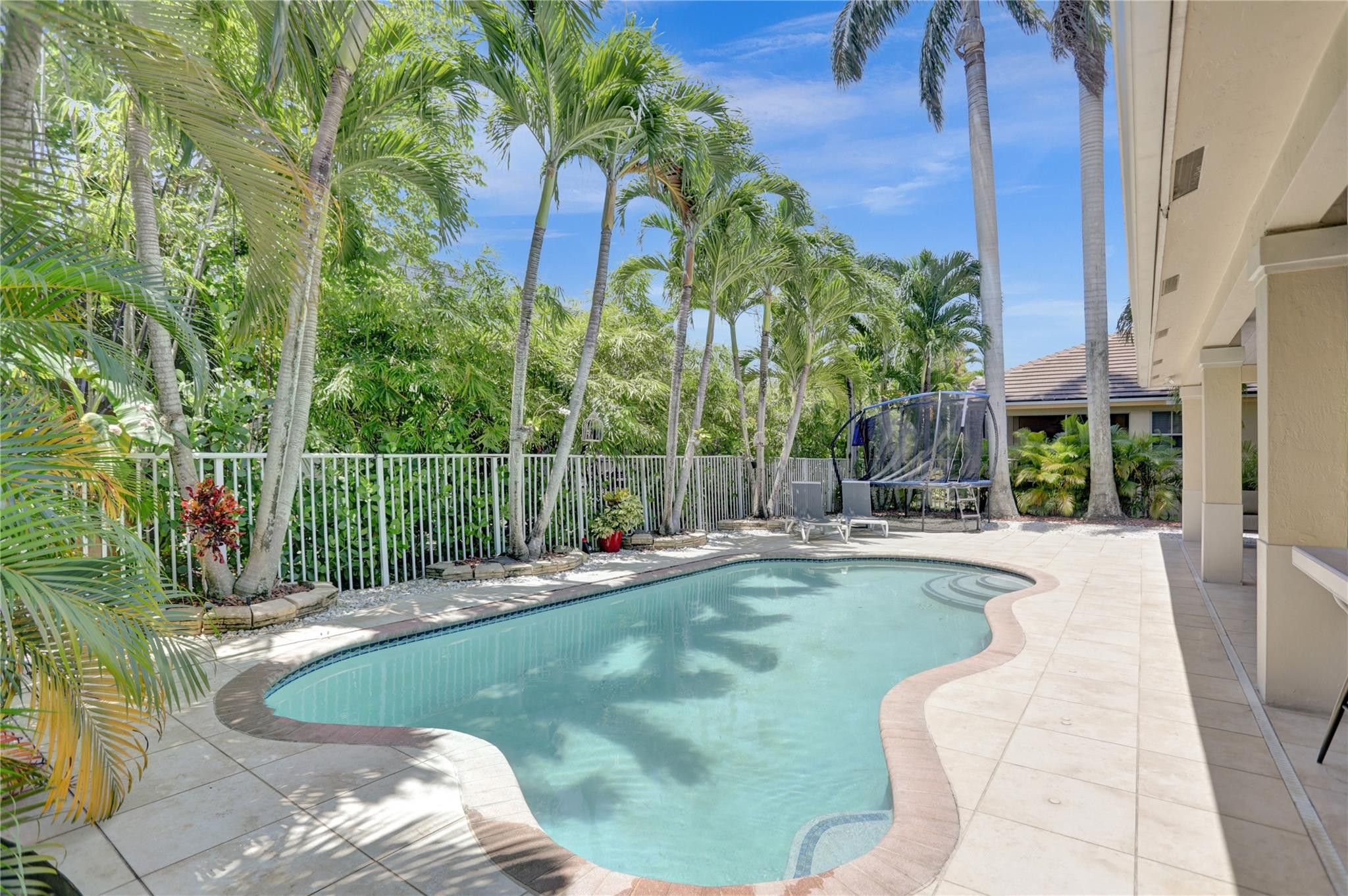 1159 Skylark Dr