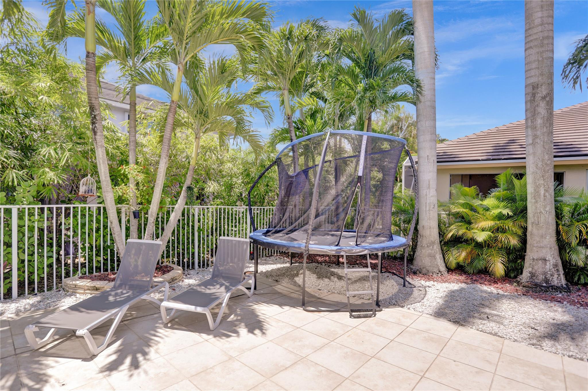 1159 Skylark Dr
