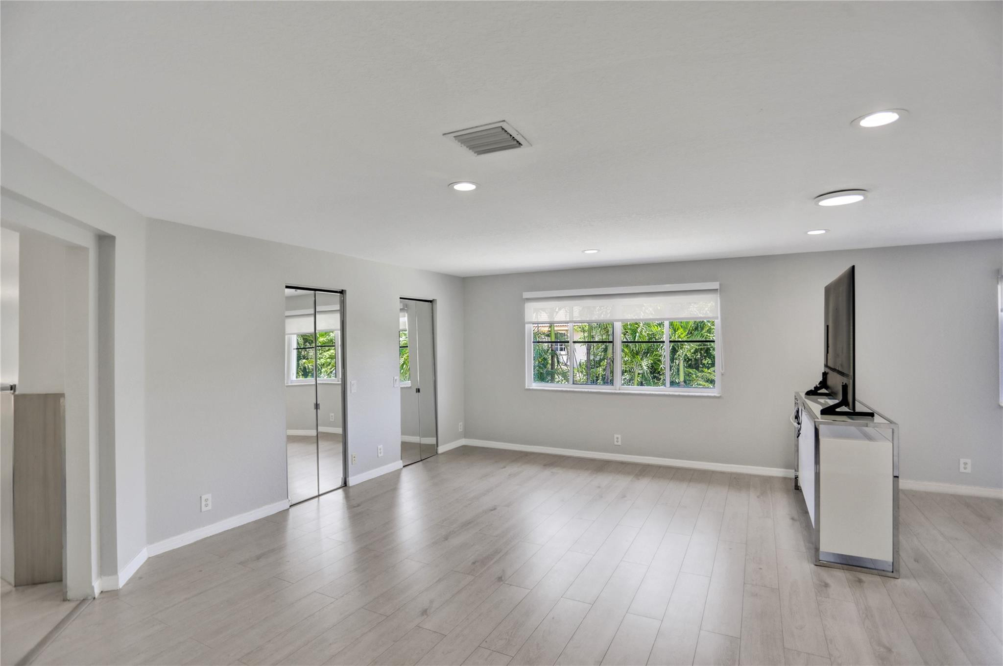 1159 Skylark Dr