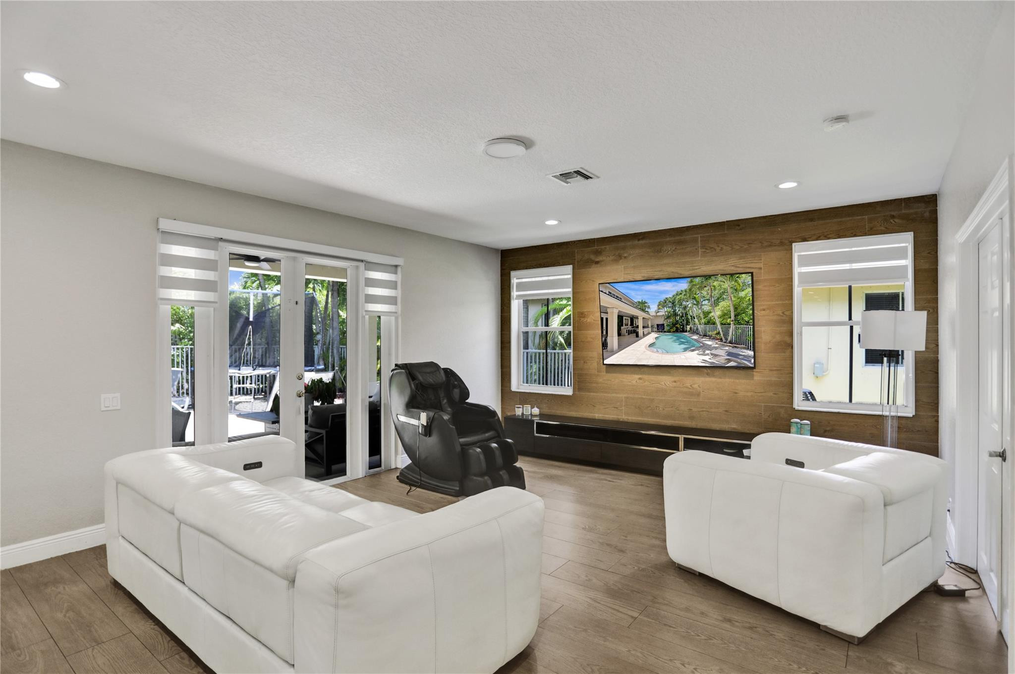 1159 Skylark Dr