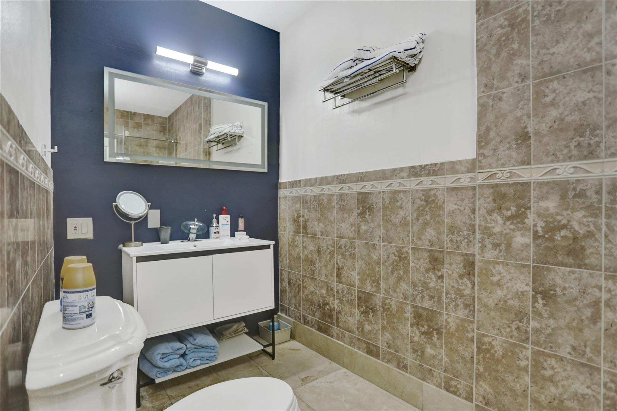 1159 Skylark Dr
