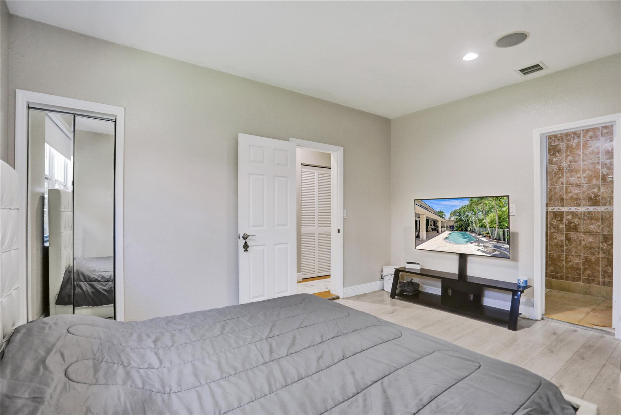 1159 Skylark Dr