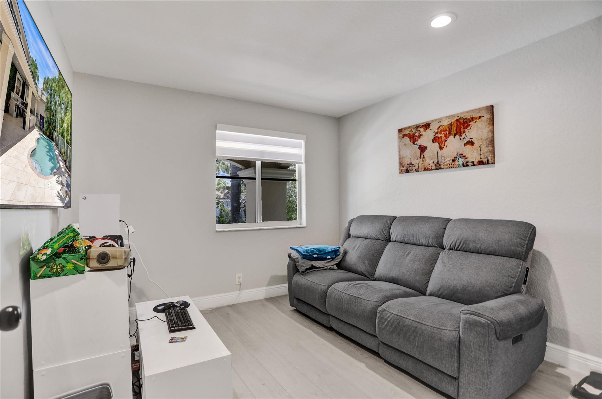 1159 Skylark Dr
