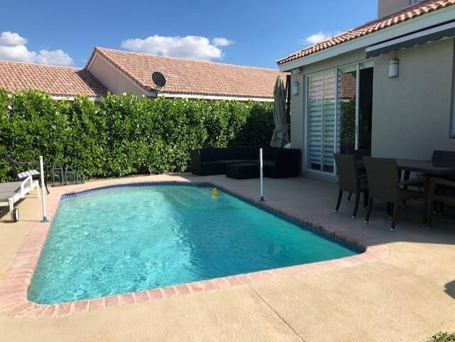 4360 Dogwood Cir