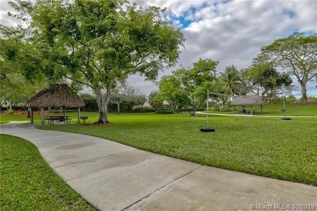 4360 Dogwood Cir