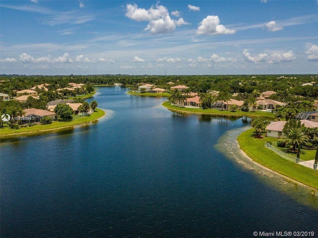 4360 Dogwood Cir