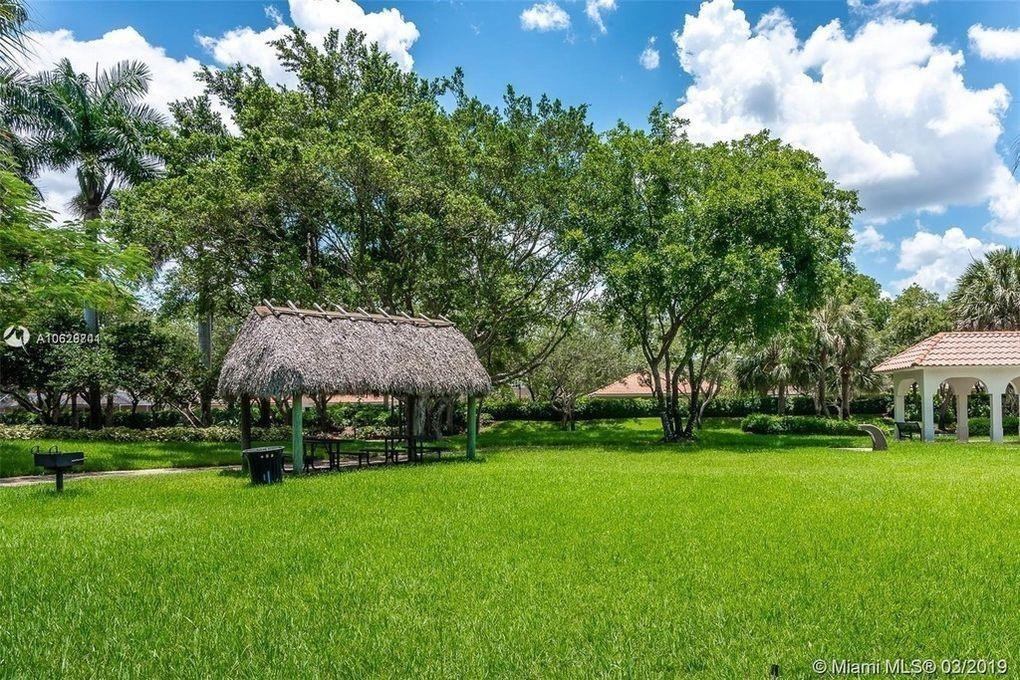 4360 Dogwood Cir