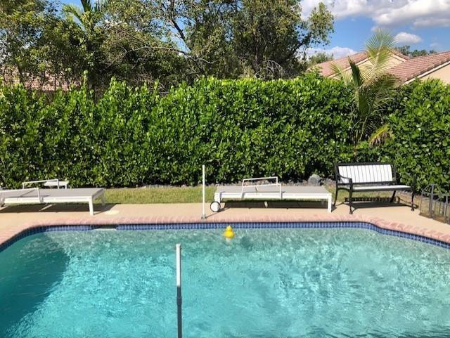 4360 Dogwood Cir