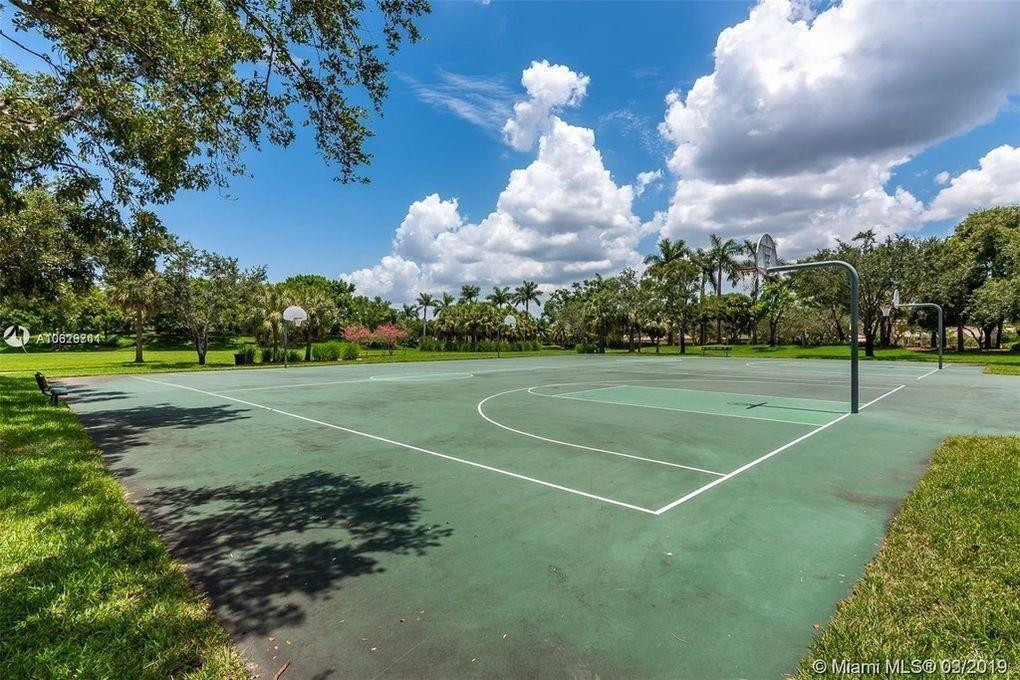 4360 Dogwood Cir