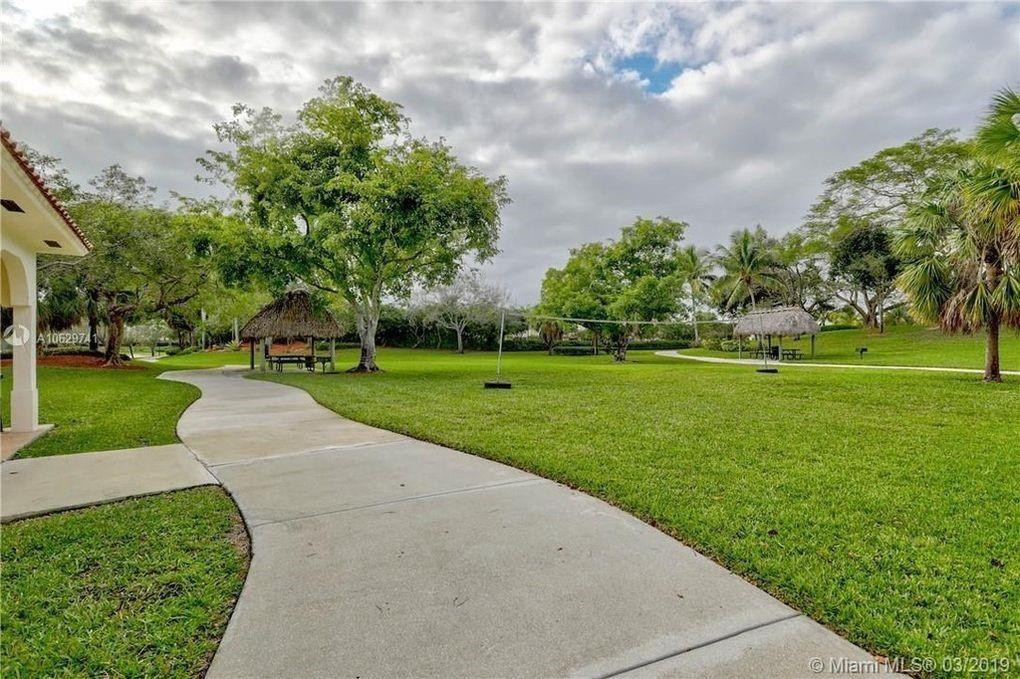 4360 Dogwood Cir