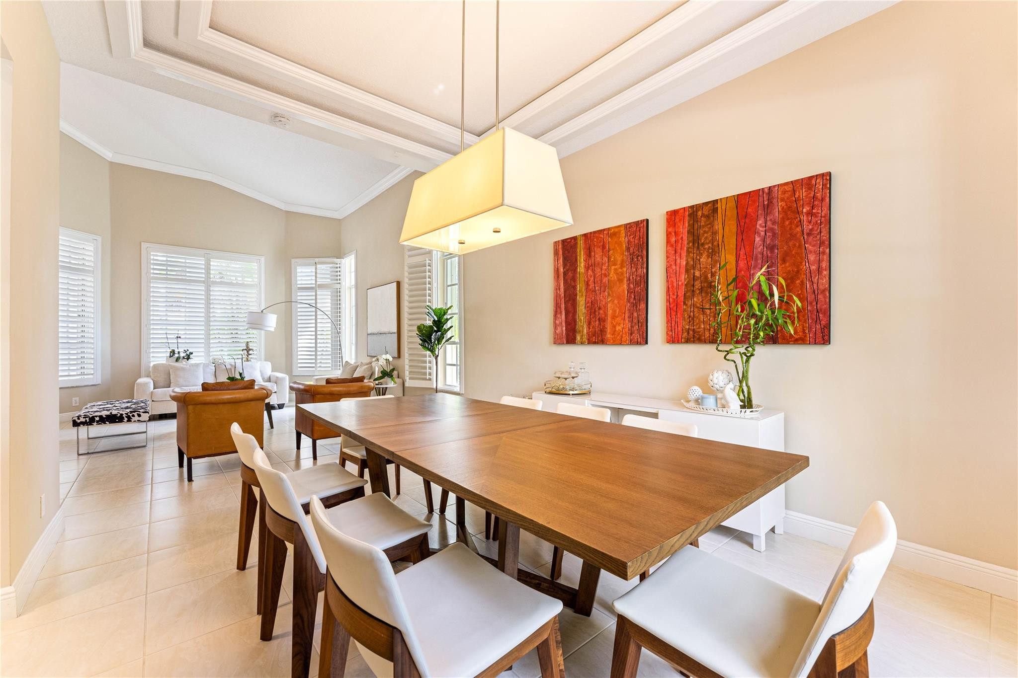 2527 Montclaire Cir