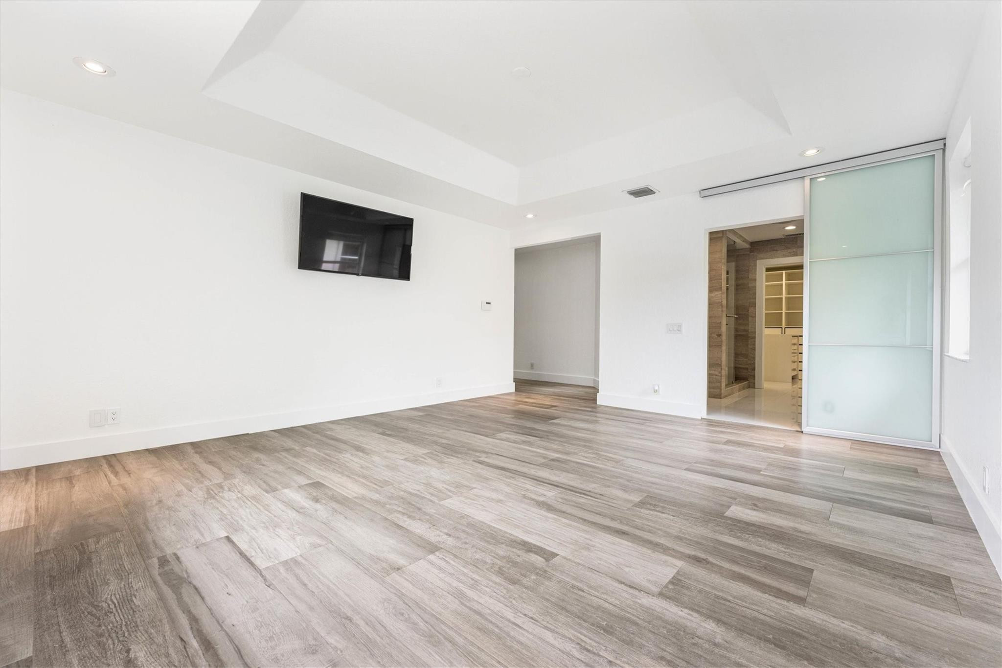 1642 Victoria Pointe Cir