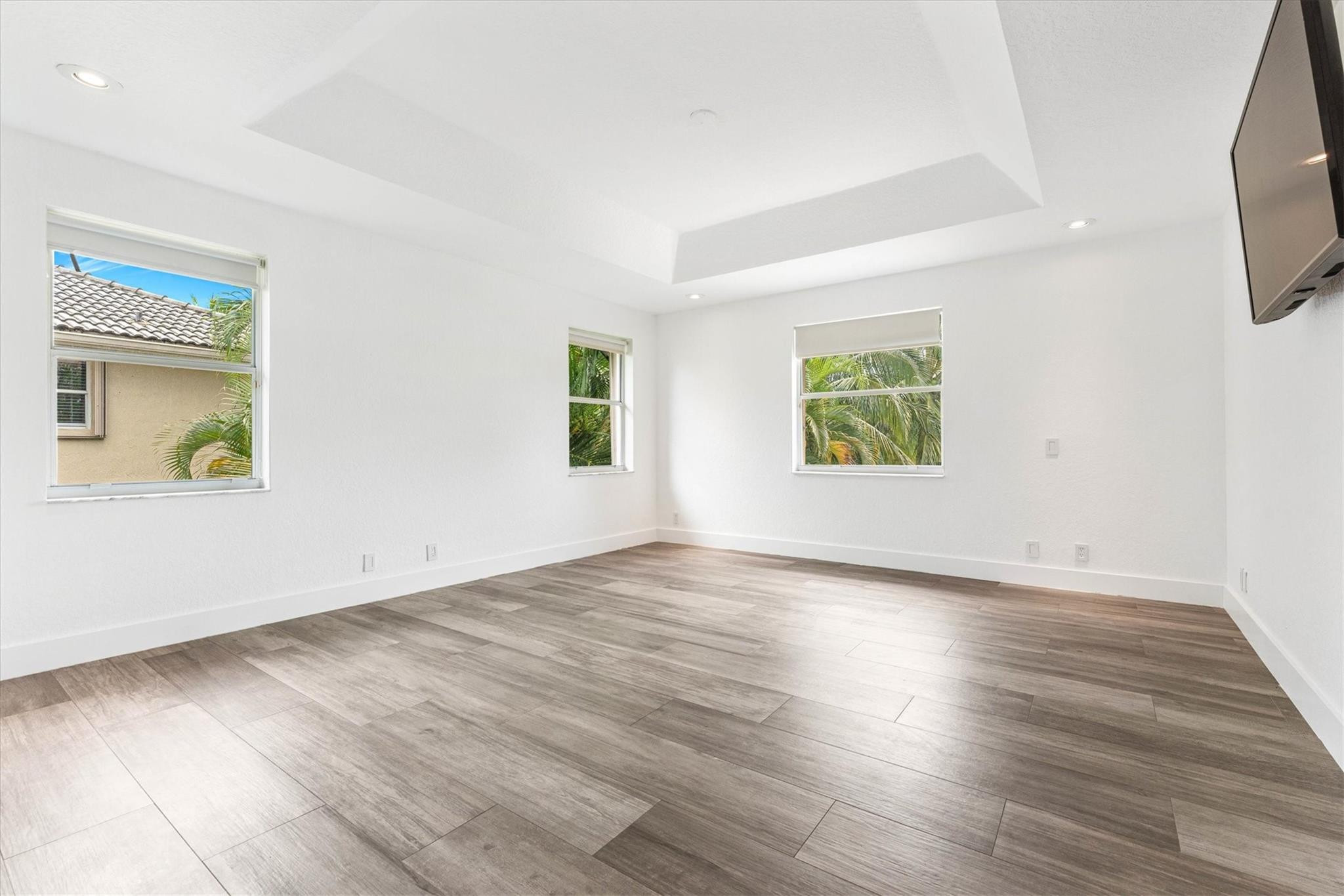 1642 Victoria Pointe Cir