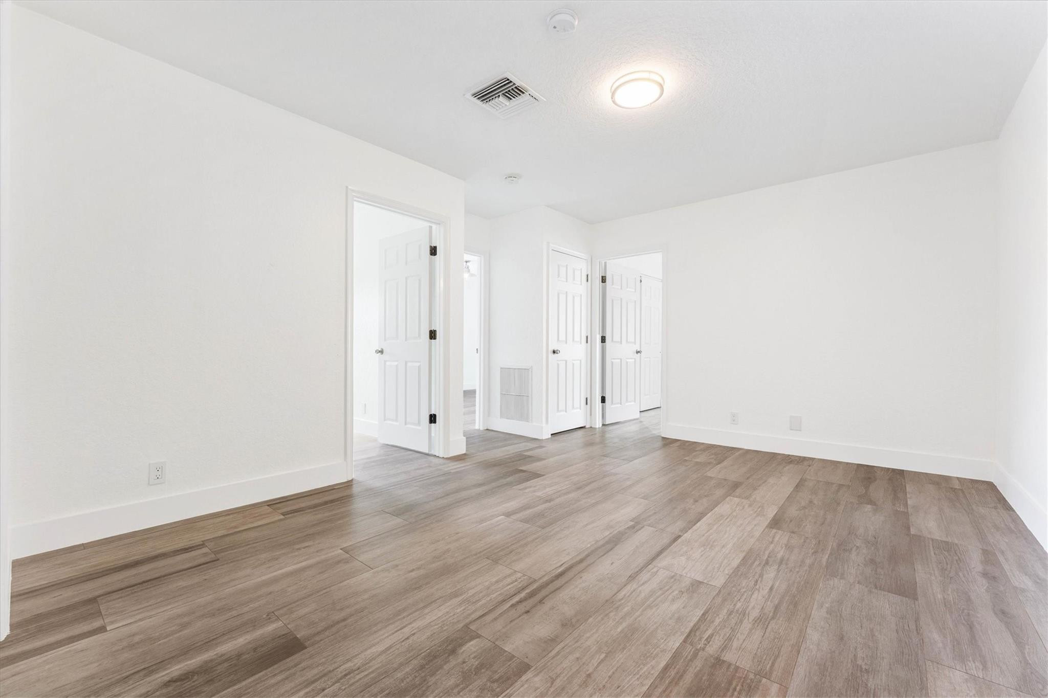 1642 Victoria Pointe Cir