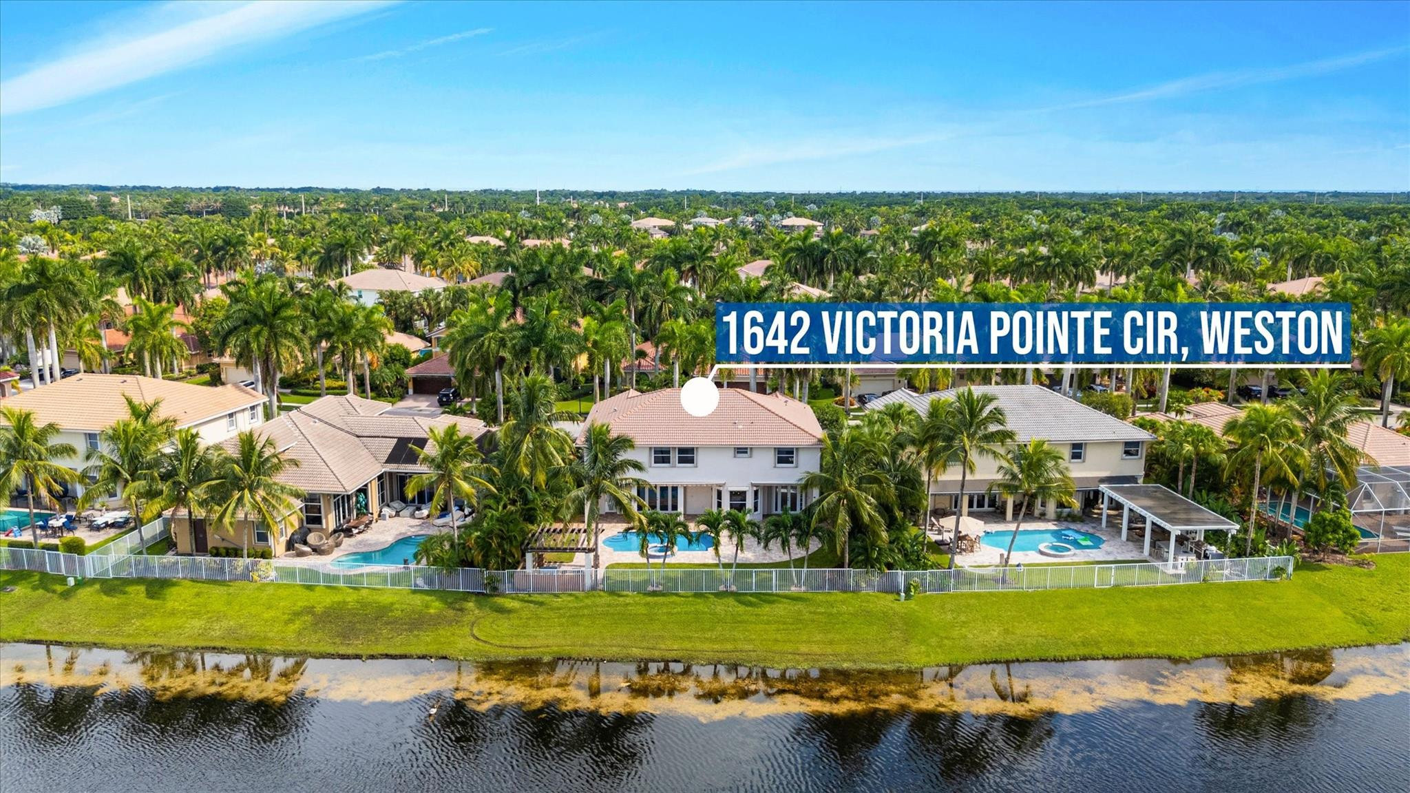 1642 Victoria Pointe Cir
