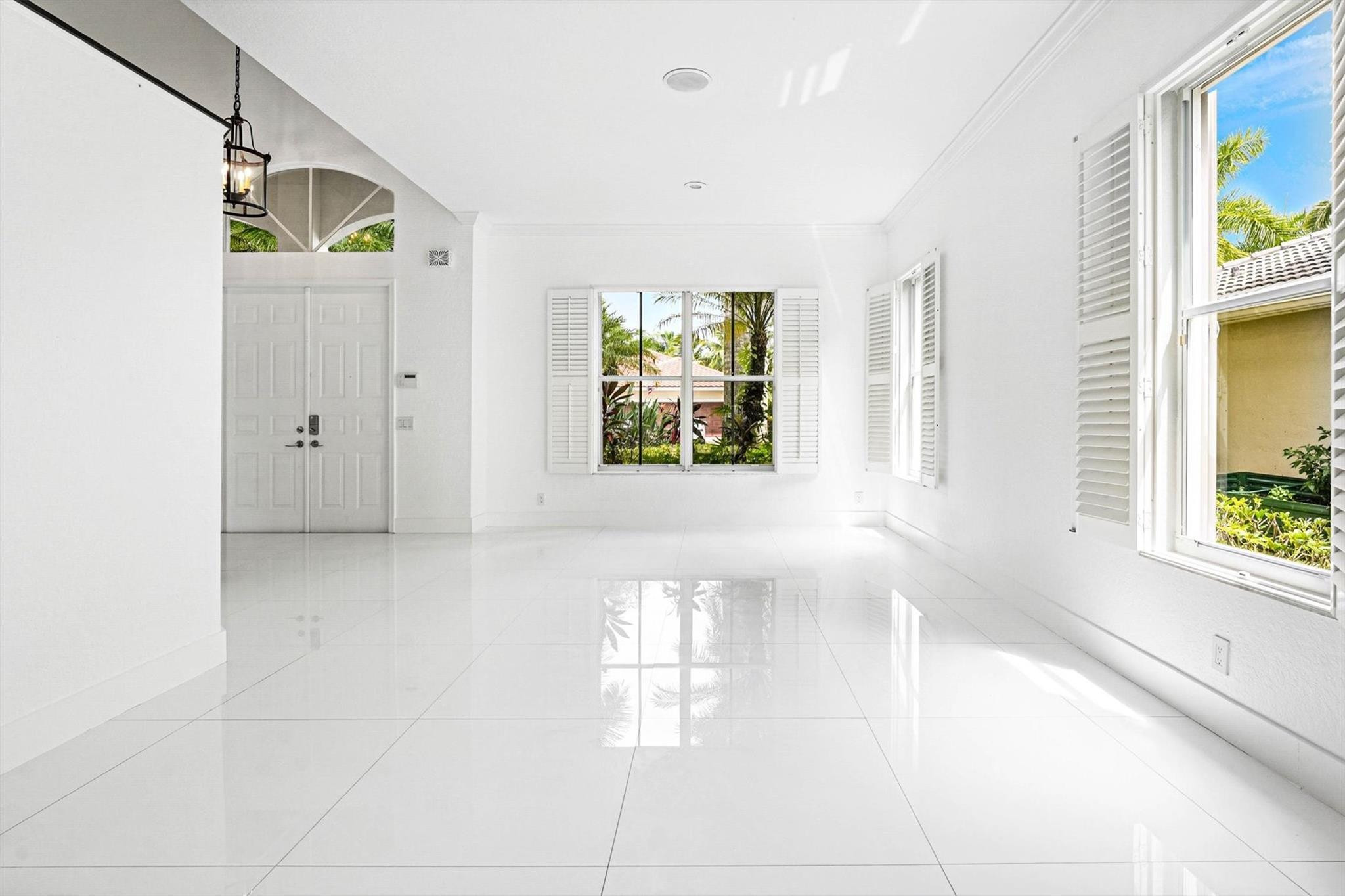 1642 Victoria Pointe Cir