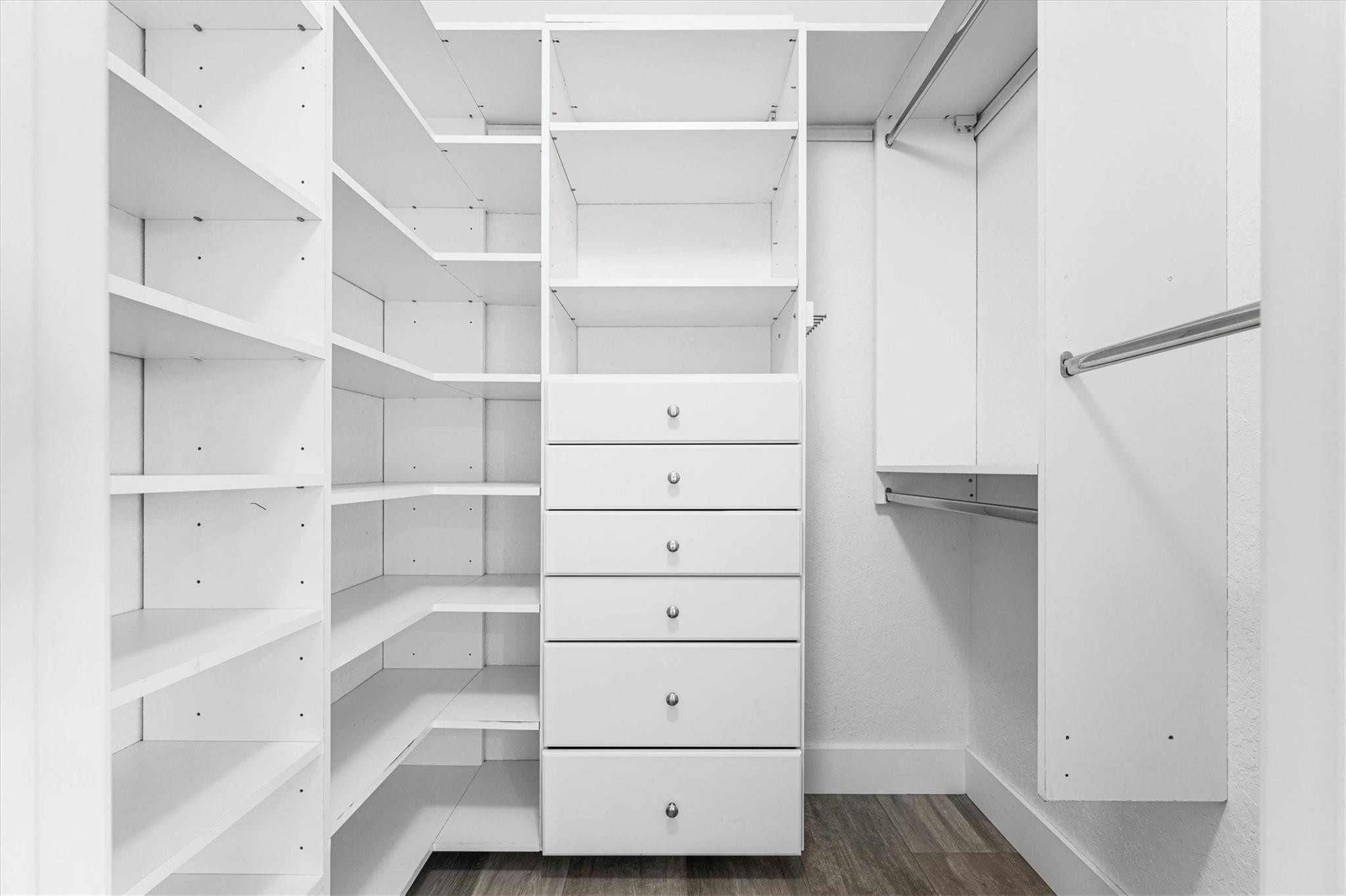 1642 Victoria Pointe Cir