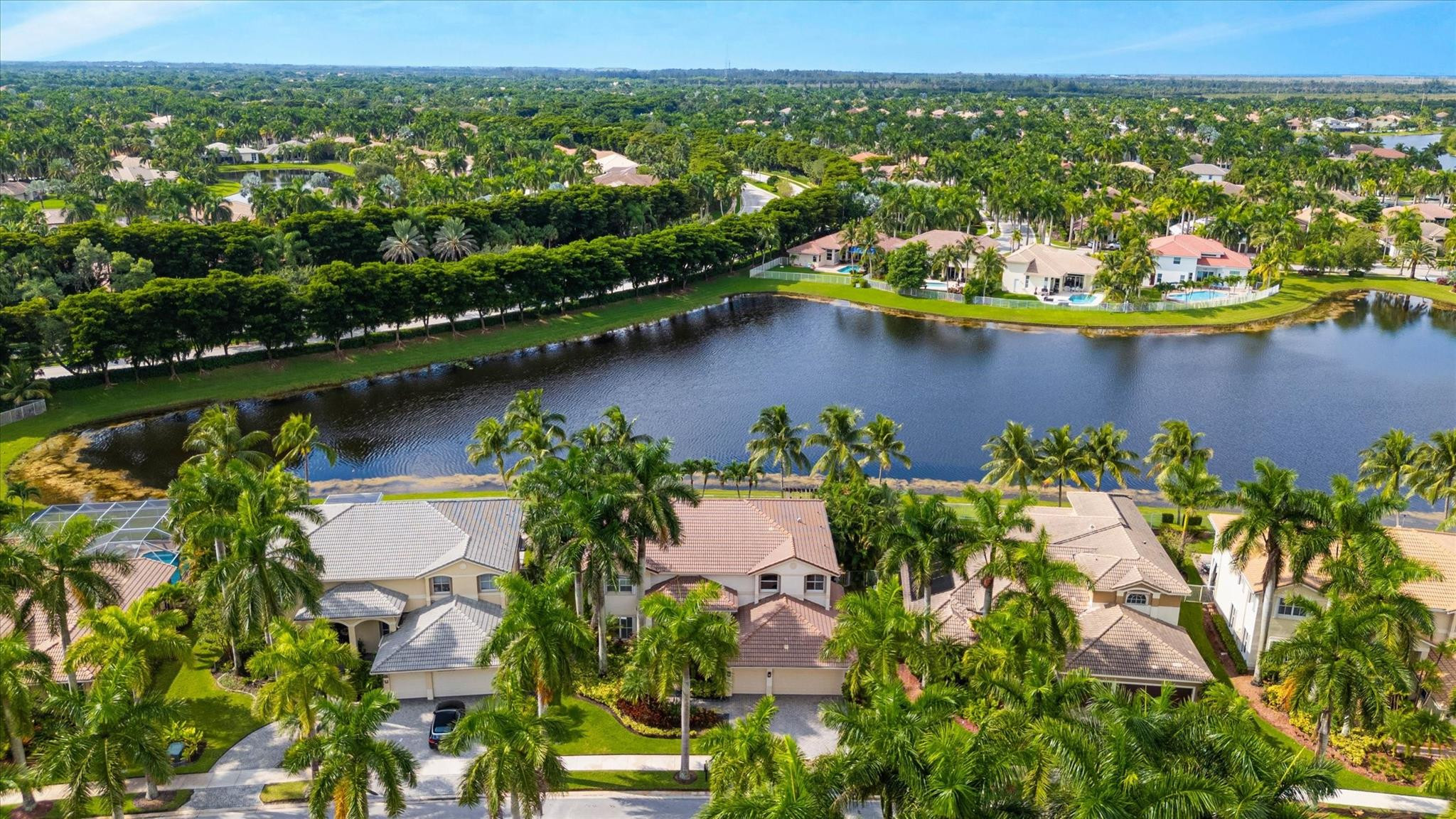 1642 Victoria Pointe Cir