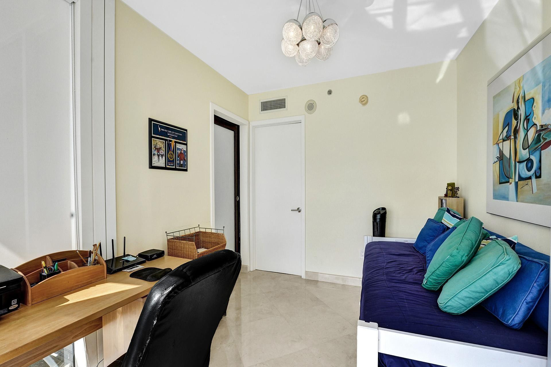 18911 COLLINS AVE 2706