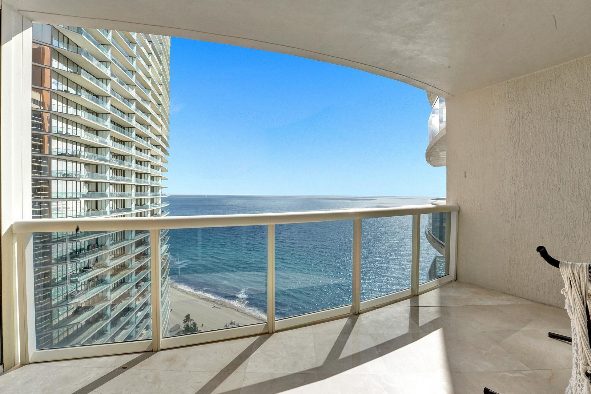 18911 COLLINS AVE 2706