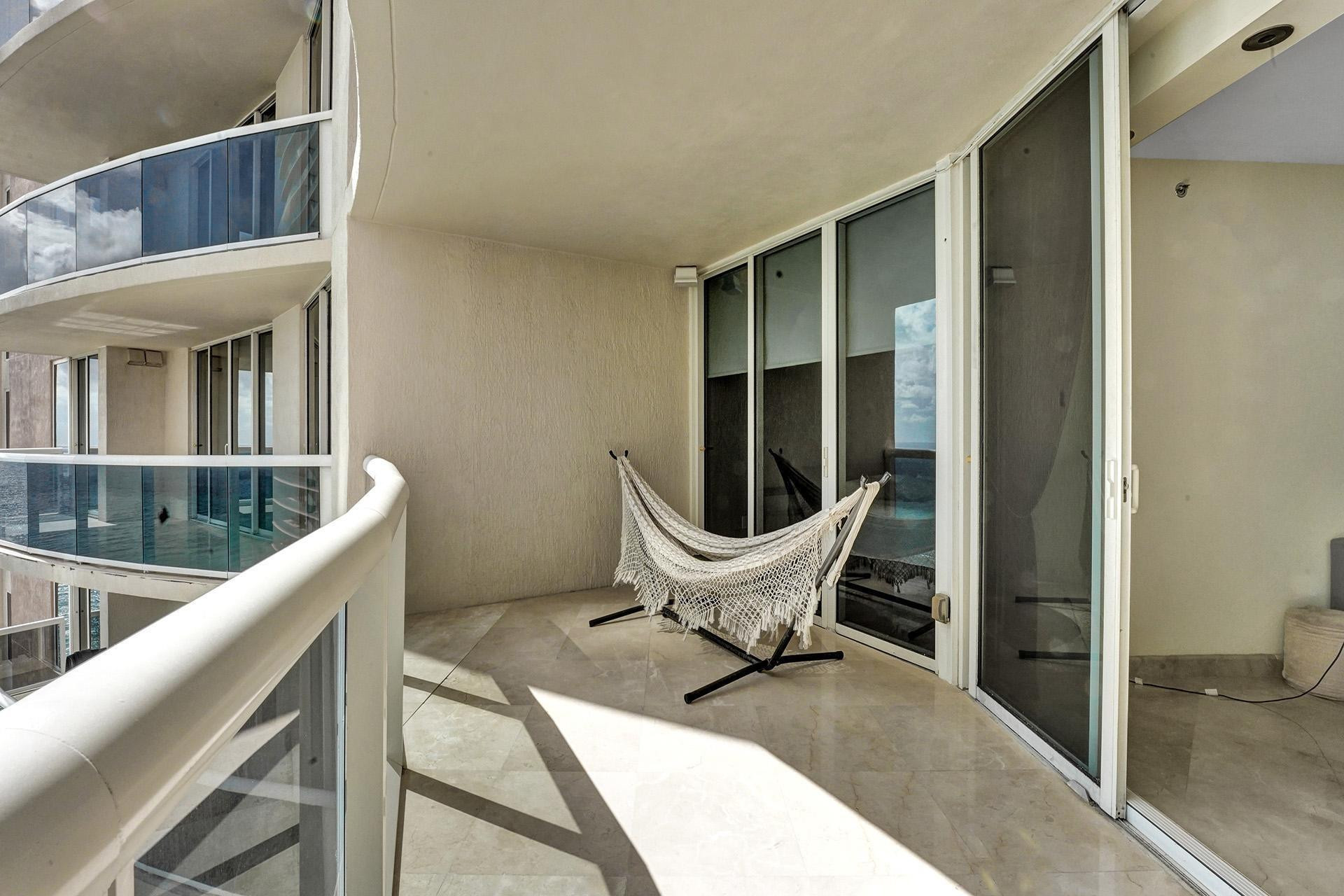 18911 COLLINS AVE 2706