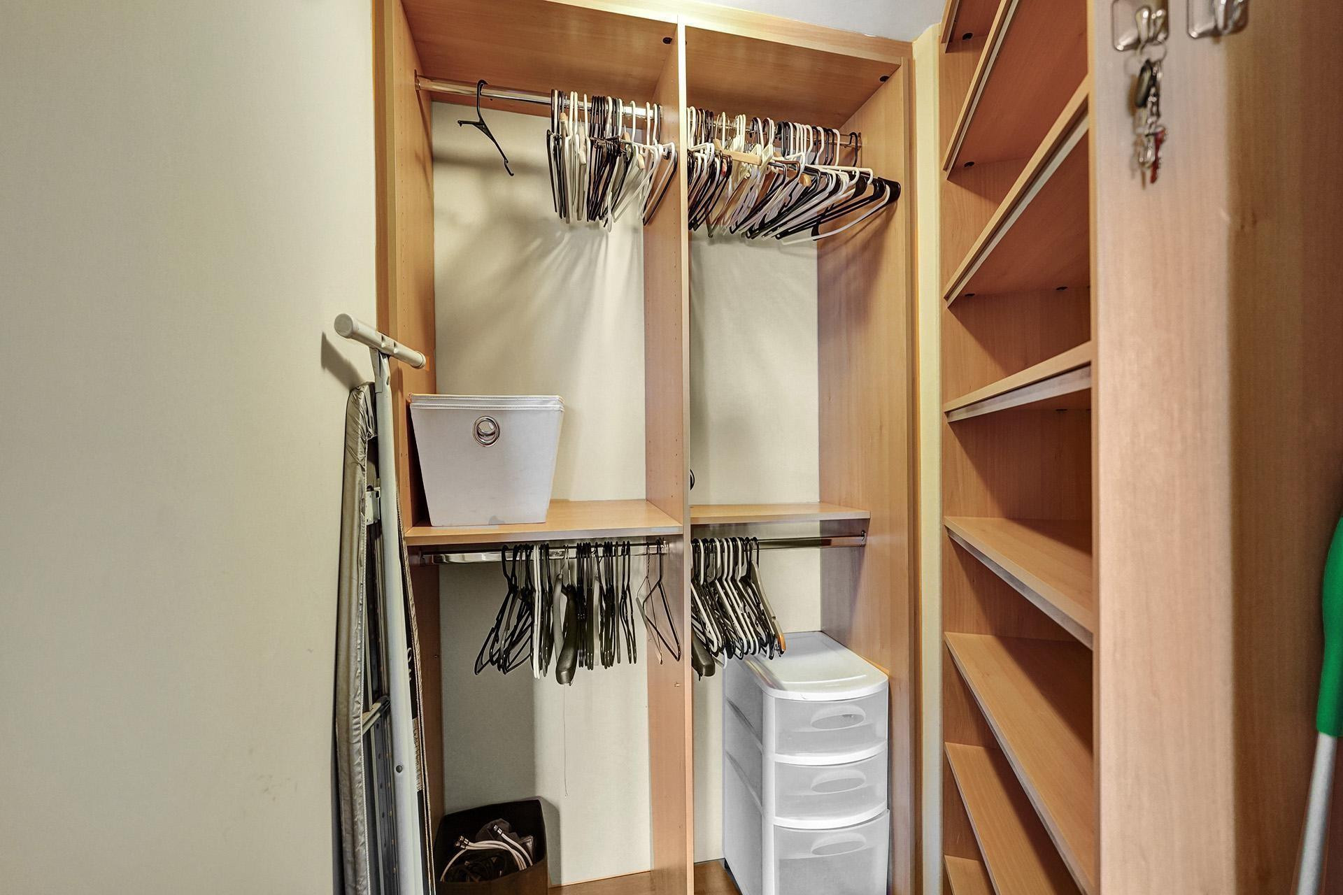 18911 COLLINS AVE 2706