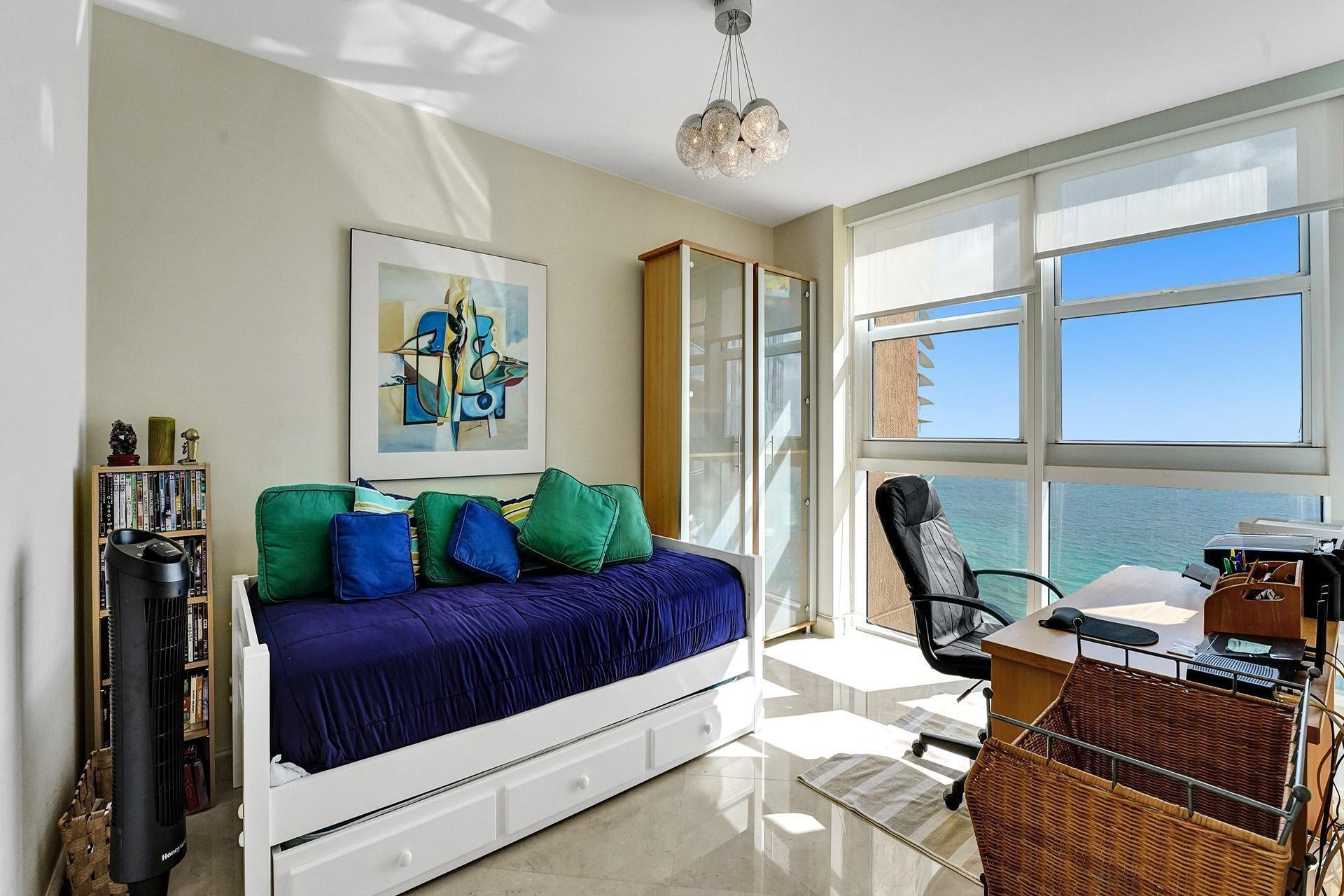 18911 COLLINS AVE 2706