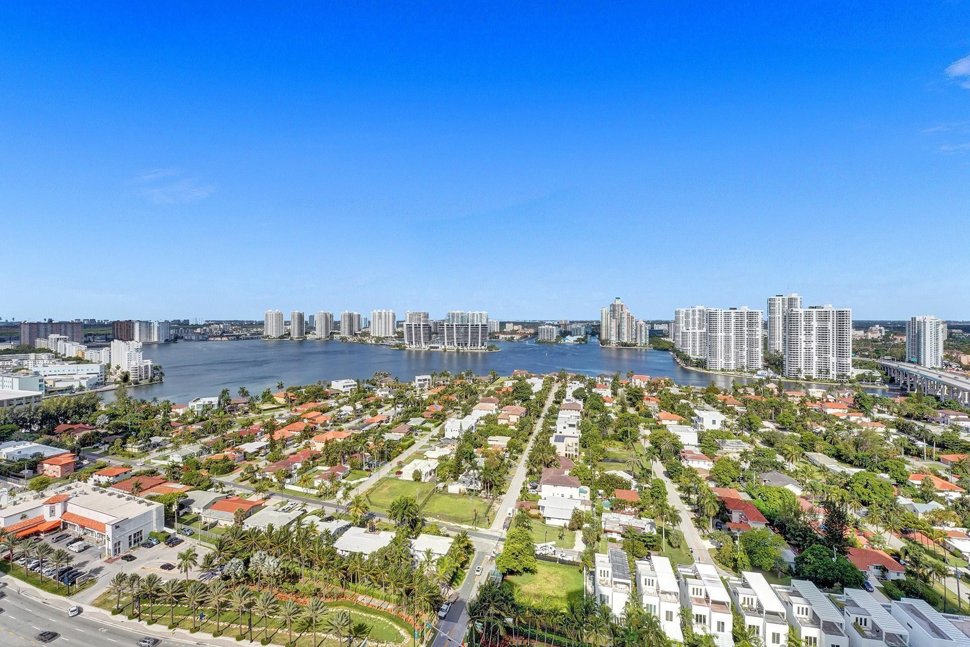 18911 COLLINS AVE 2706