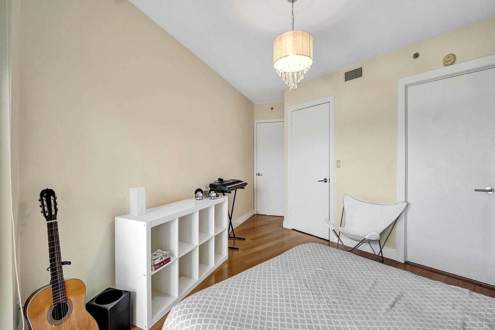 18911 COLLINS AVE 2706