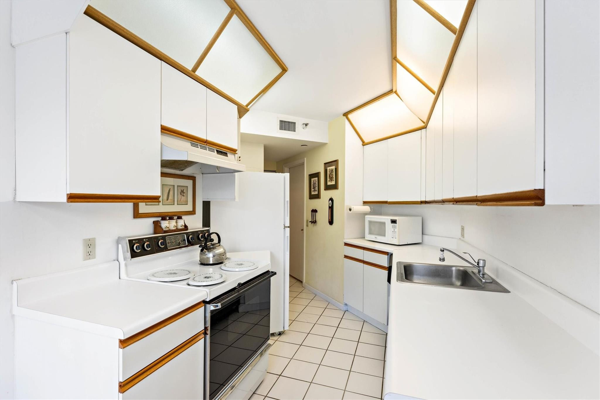 3610 Yacht Club Dr 107