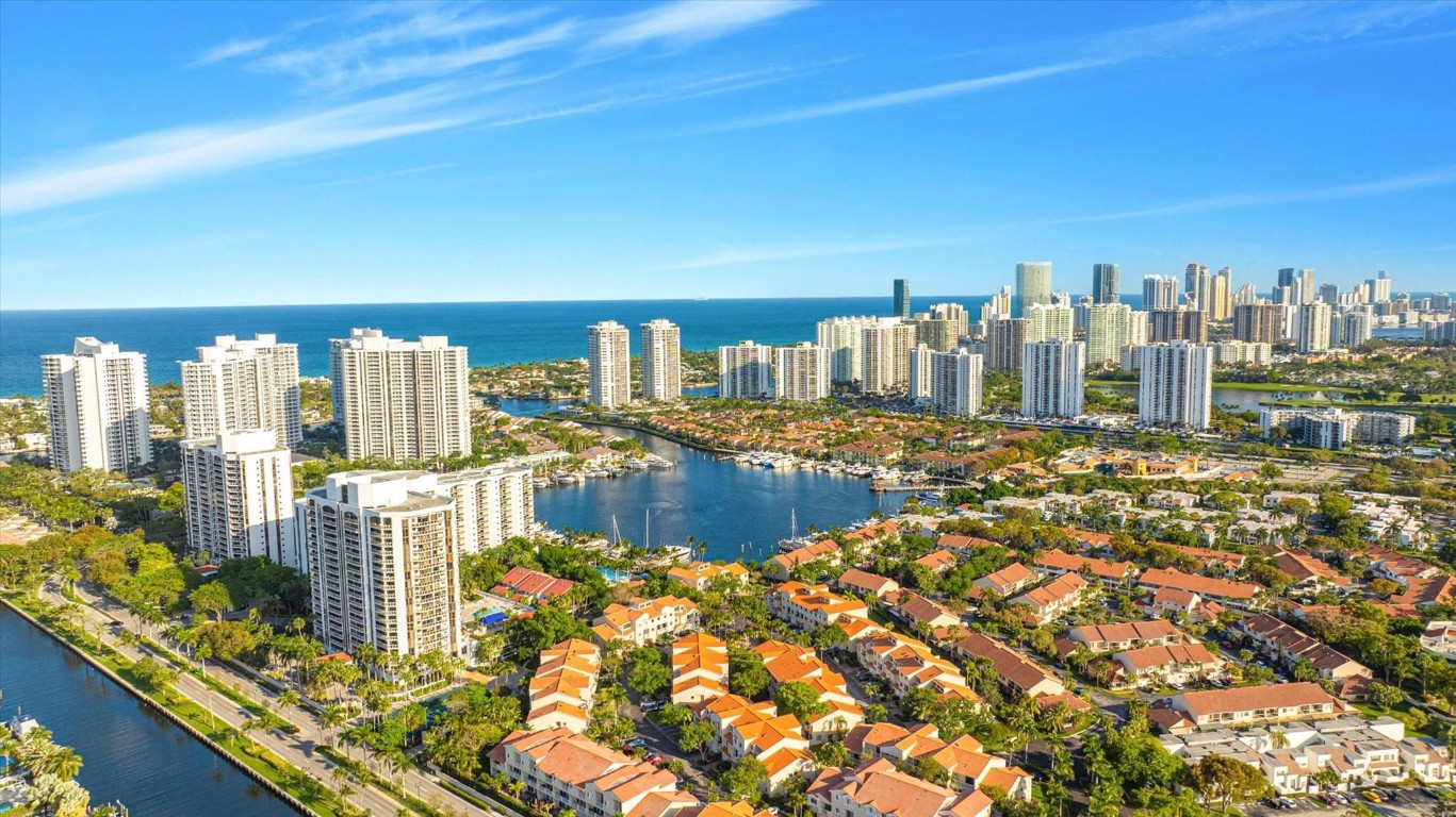 3610 Yacht Club Dr 107