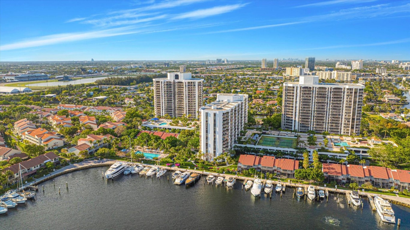 3610 Yacht Club Dr 107