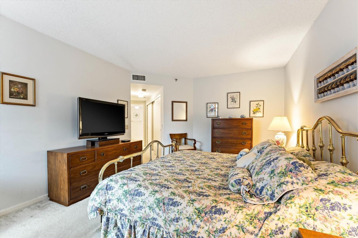 3610 Yacht Club Dr 107