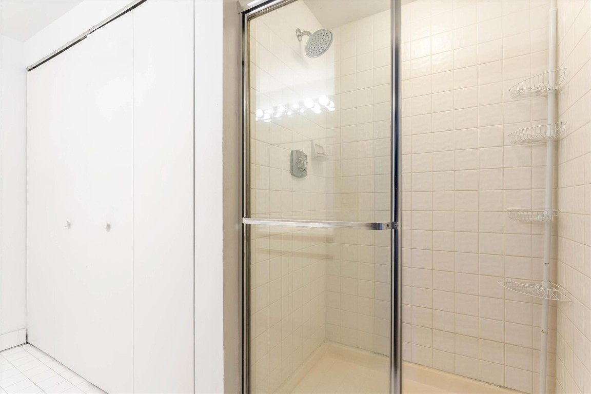 3610 Yacht Club Dr 107