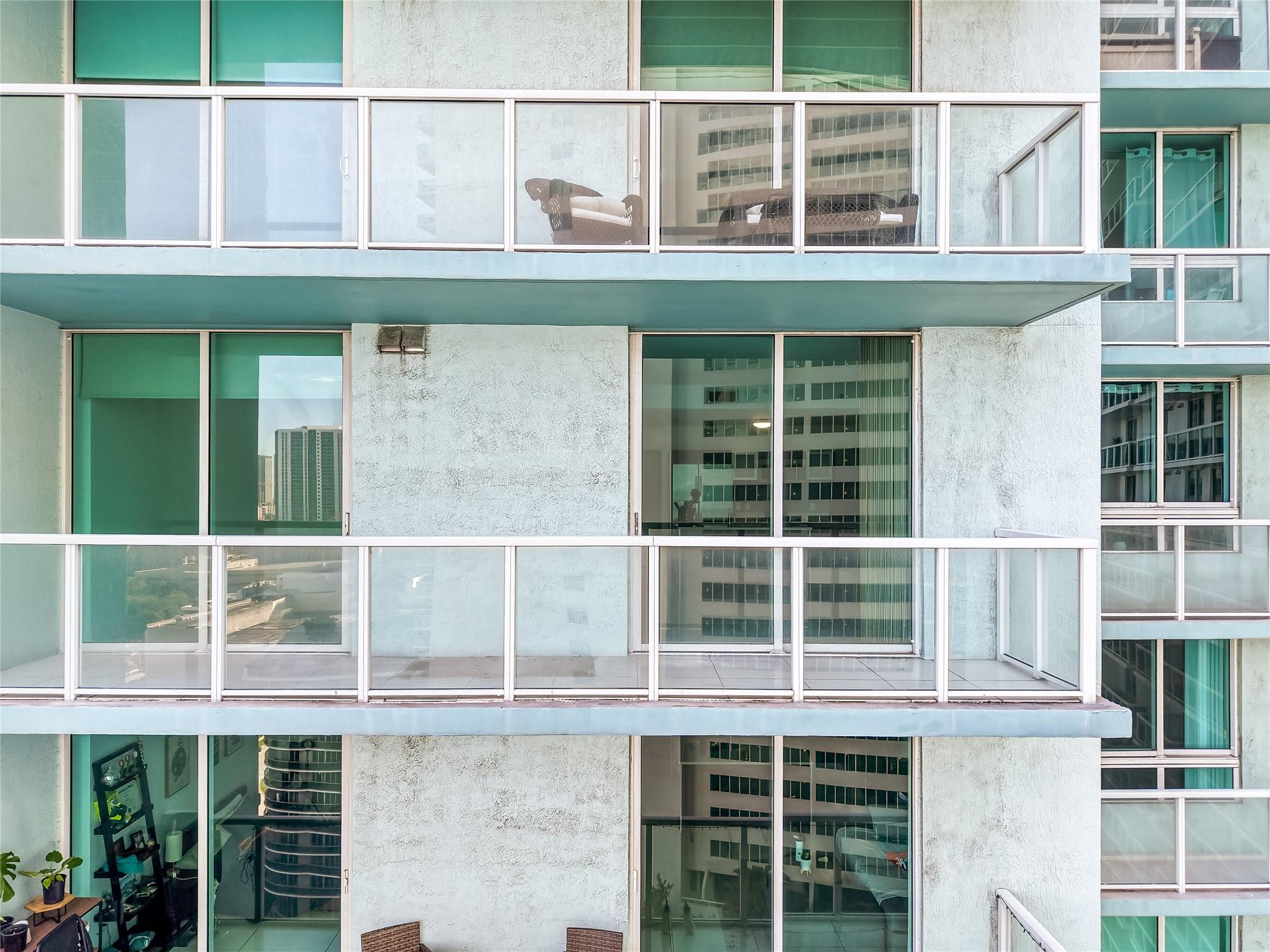 1900 N Bayshore Dr. 2207