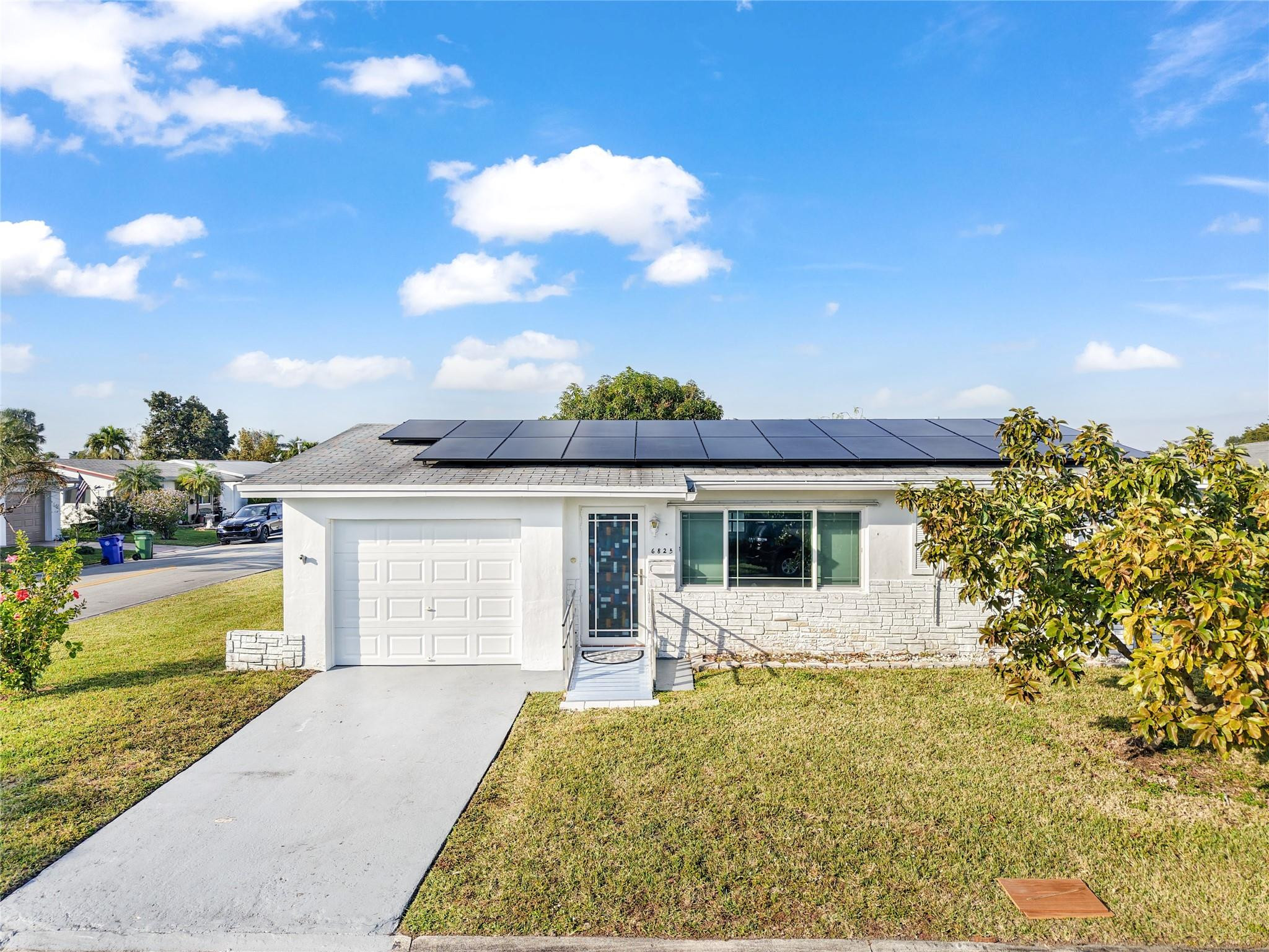 6825 NW 14th St