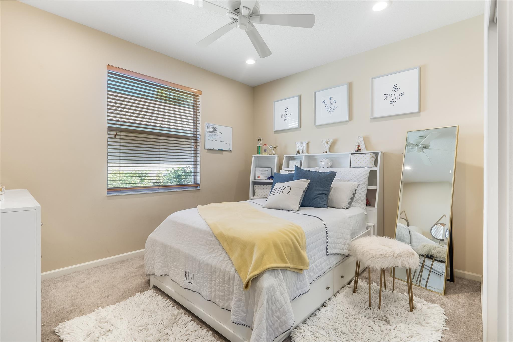 2553 Jardin Manor