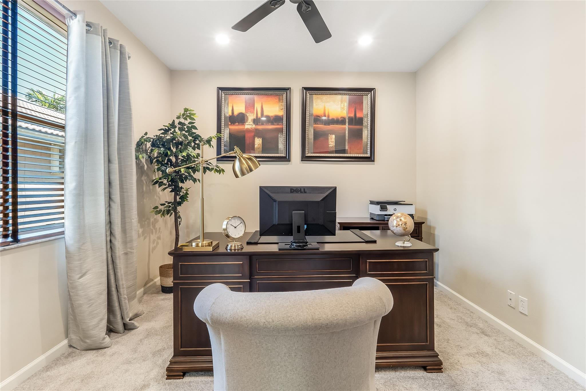 2553 Jardin Manor