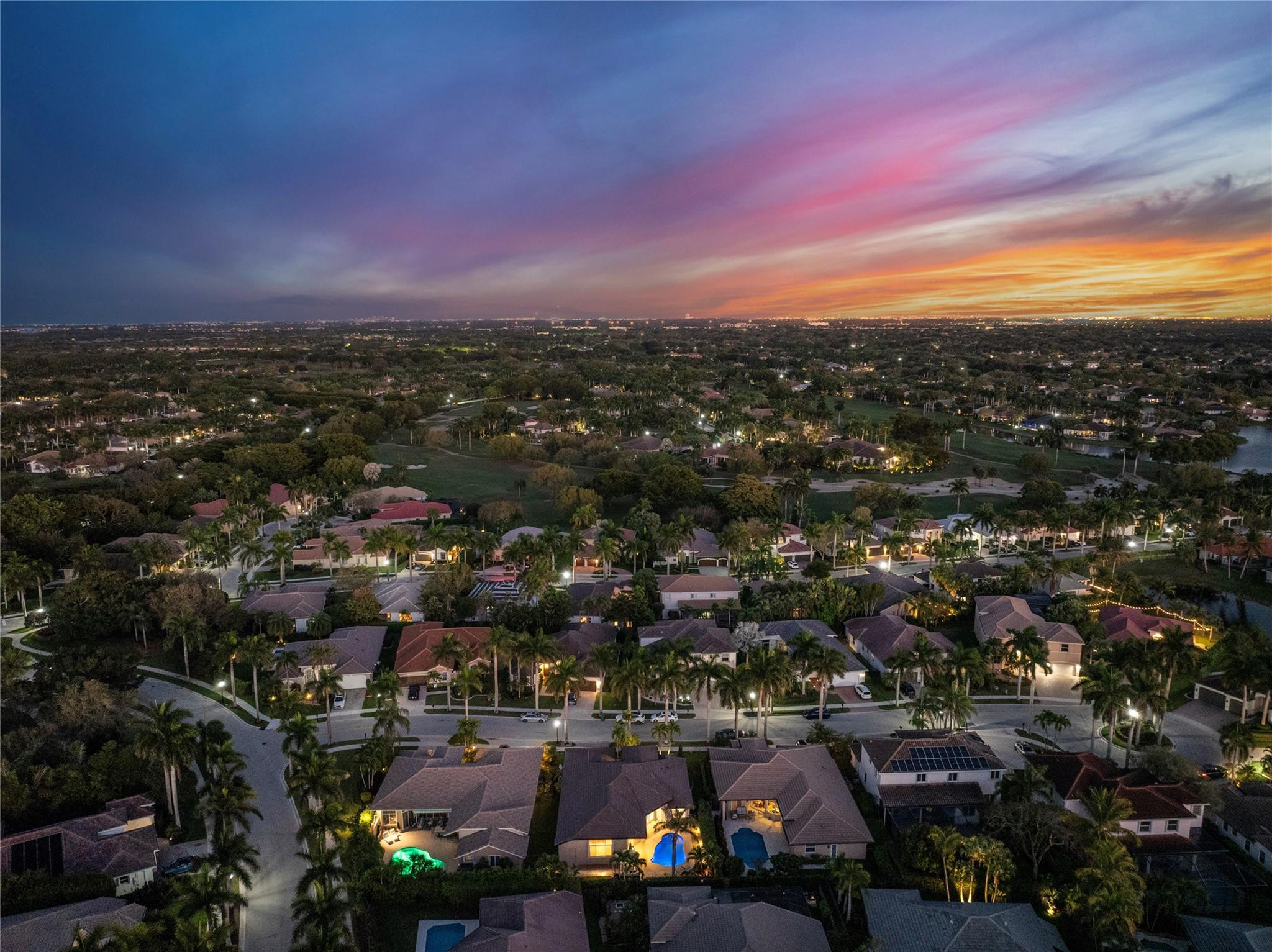2553 Jardin Manor