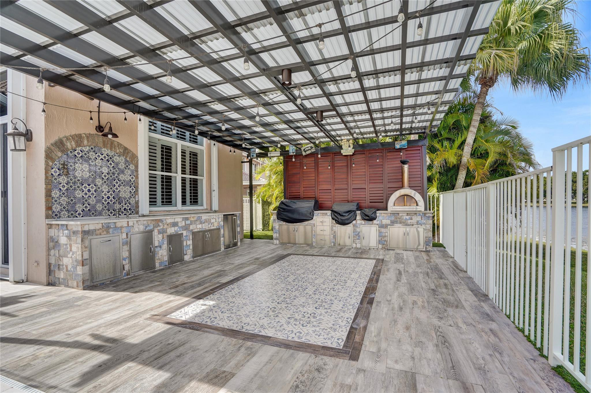 2414 Deer Creek Rd