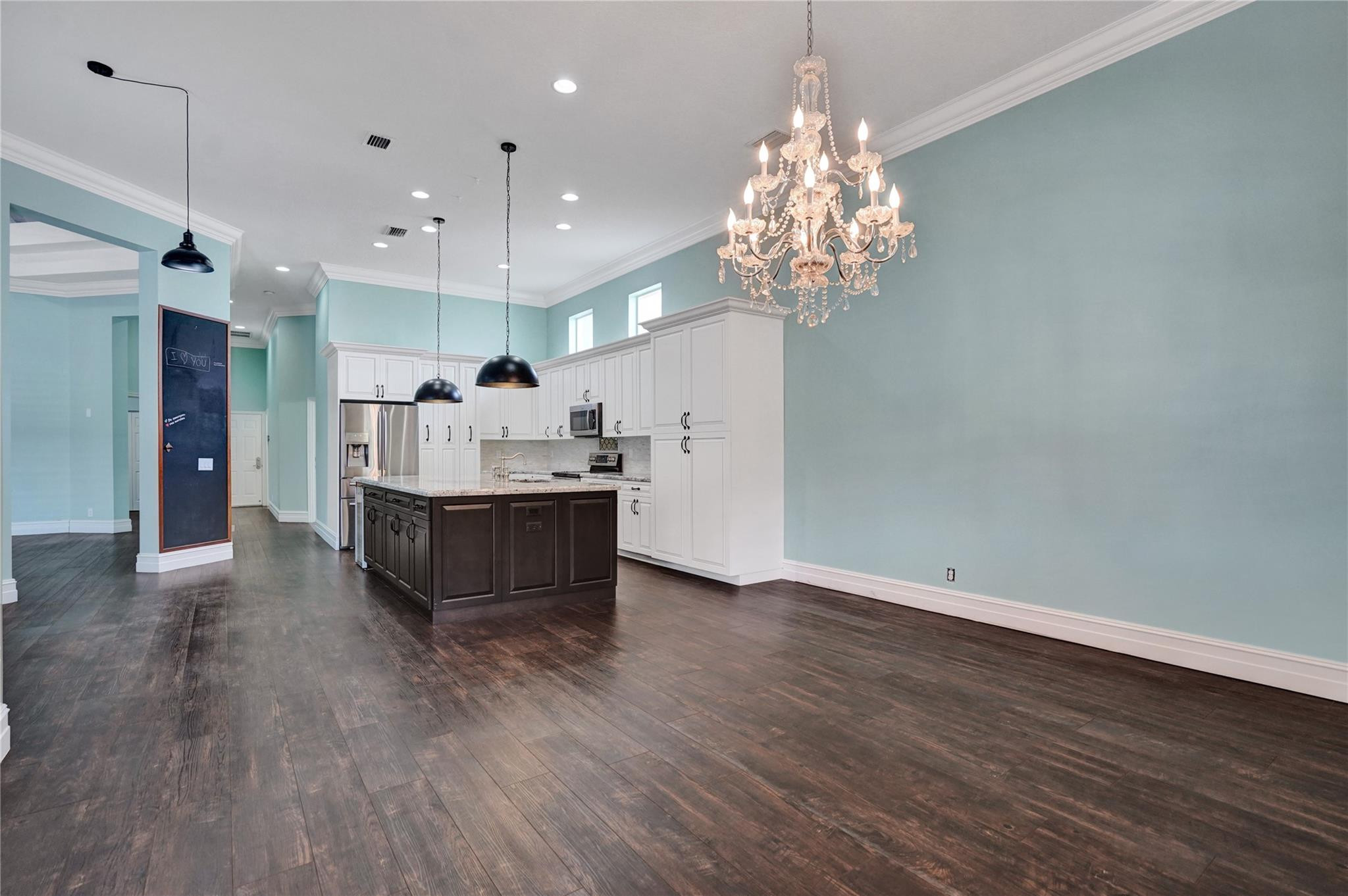 2414 Deer Creek Rd