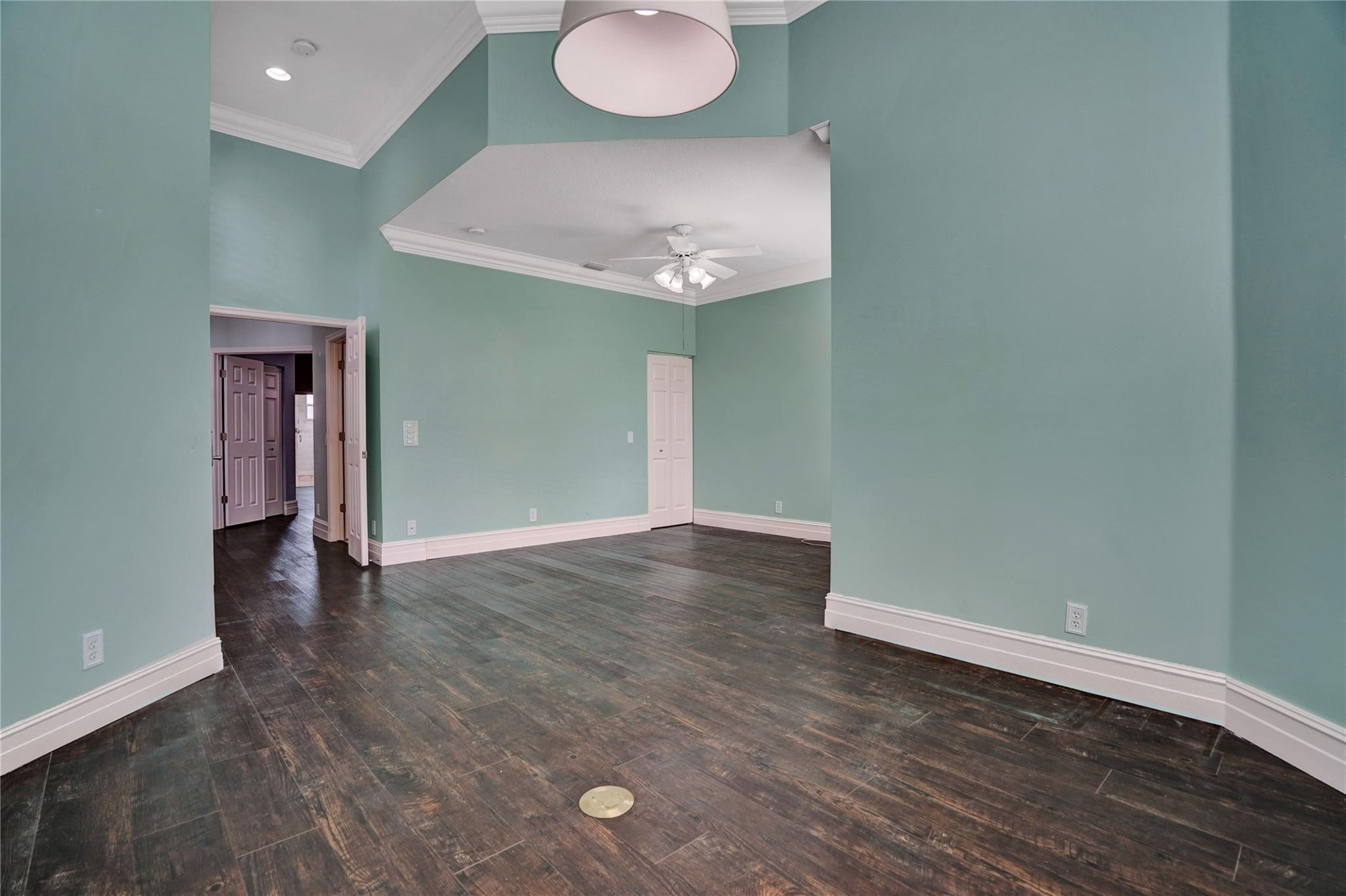 2414 Deer Creek Rd