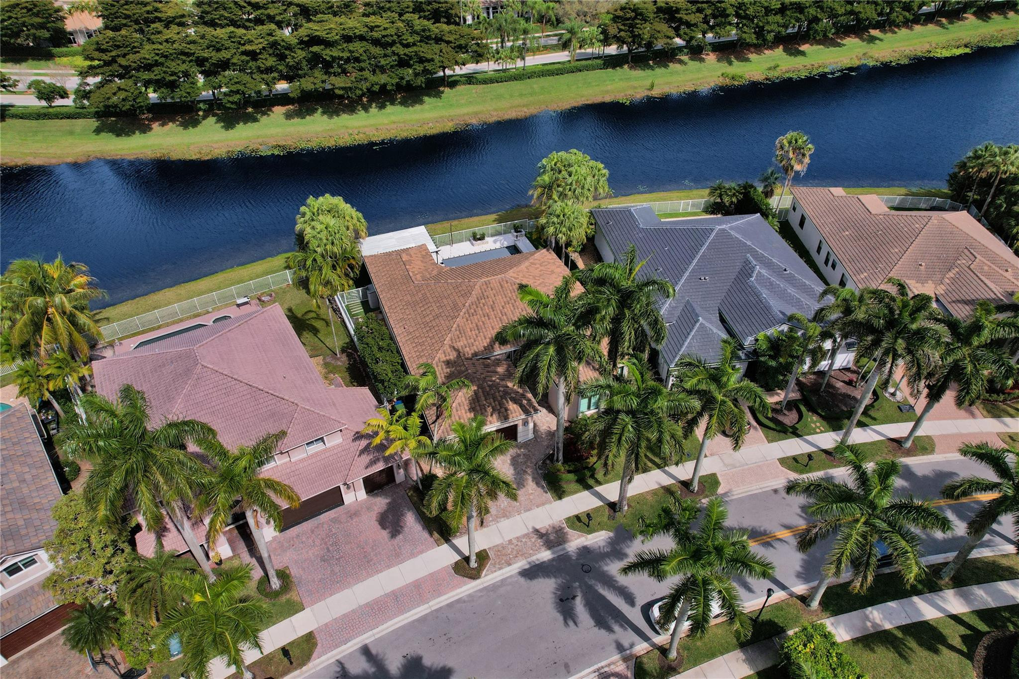2414 Deer Creek Rd