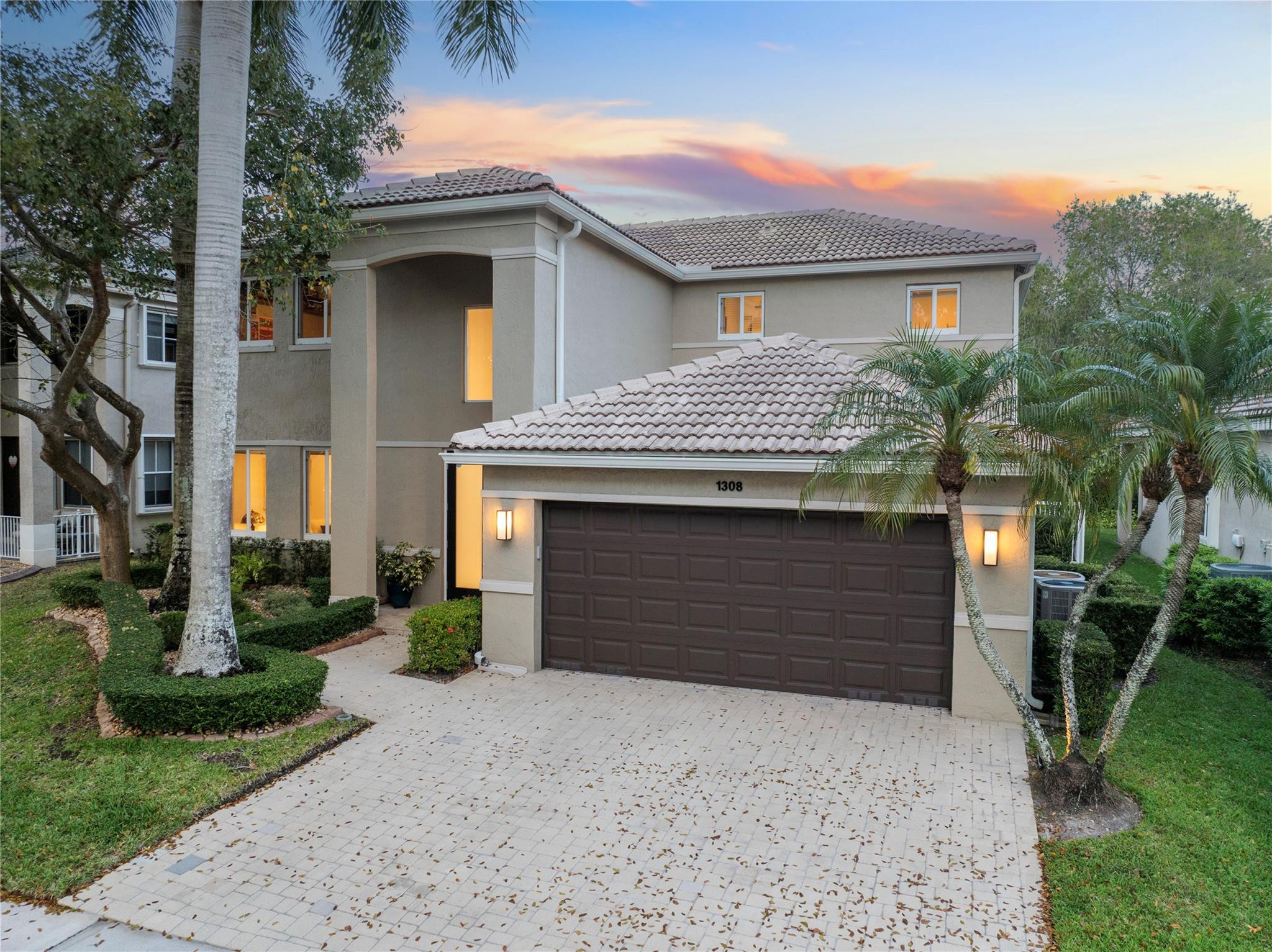 1308 Chenille Cir