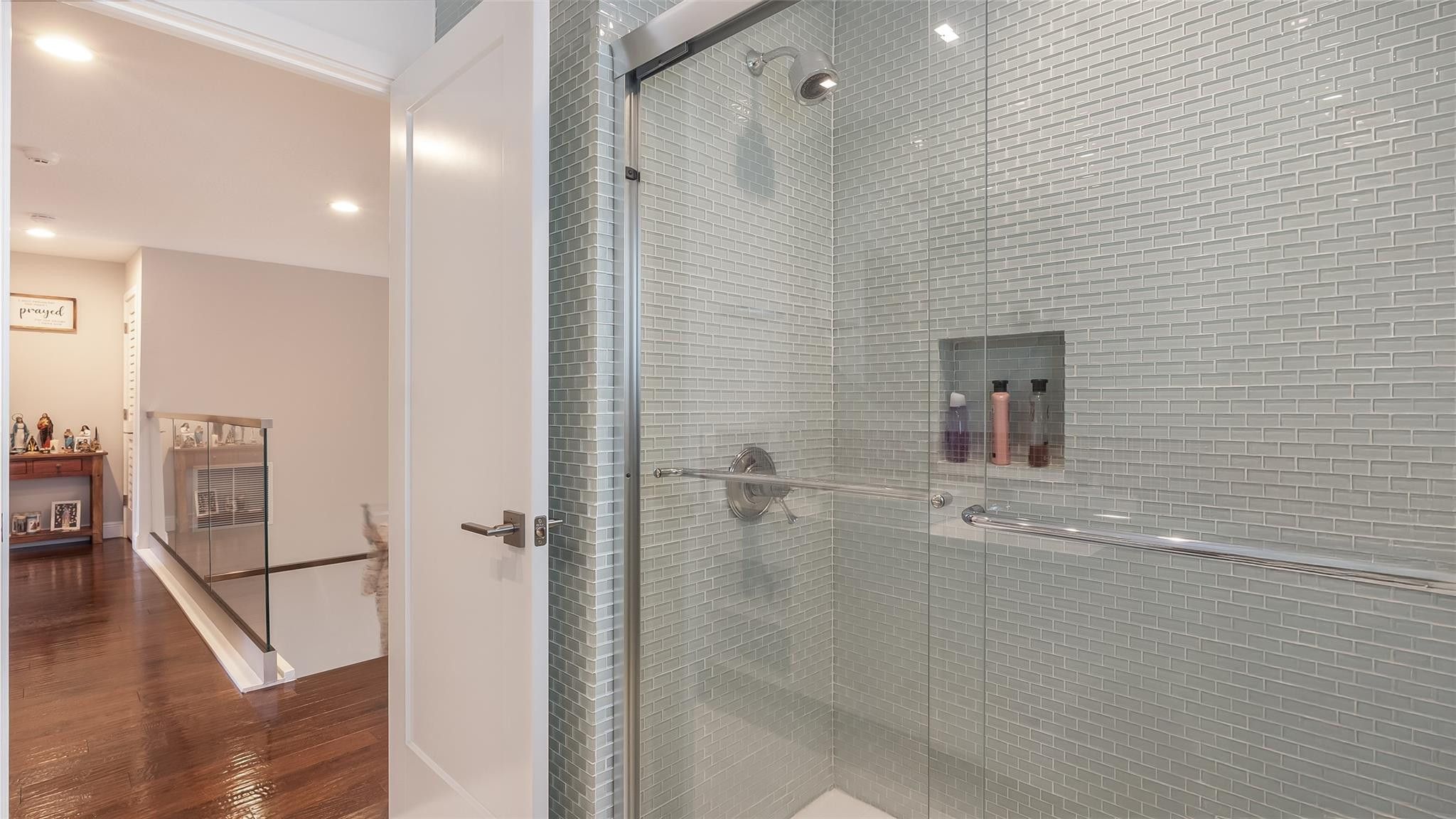 1308 Chenille Cir